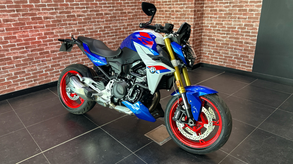 BMW F900 R (25MY)